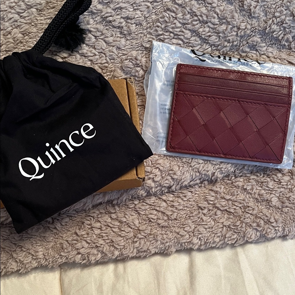 Quince Merlot color Quilted Card Holder
